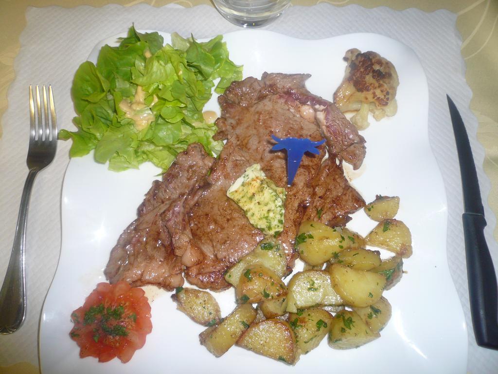 Auberge Bourbonnaise Lurcy-Lévis Zewnętrze zdjęcie